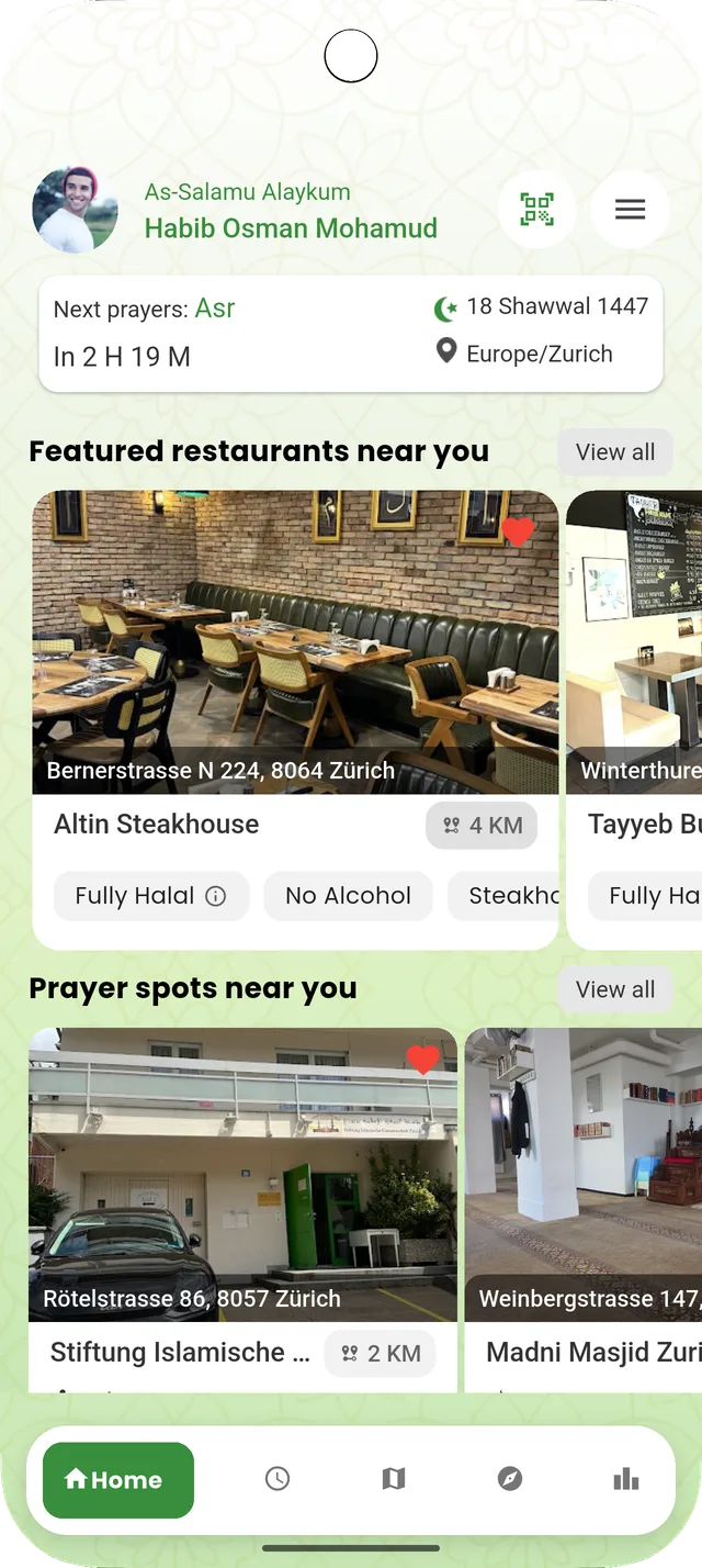 Startbildschirm von Islam2Go mit dem nächsten Gebet, empfohlenen Restaurants und Gebetsorten in der Nähe von Zürich